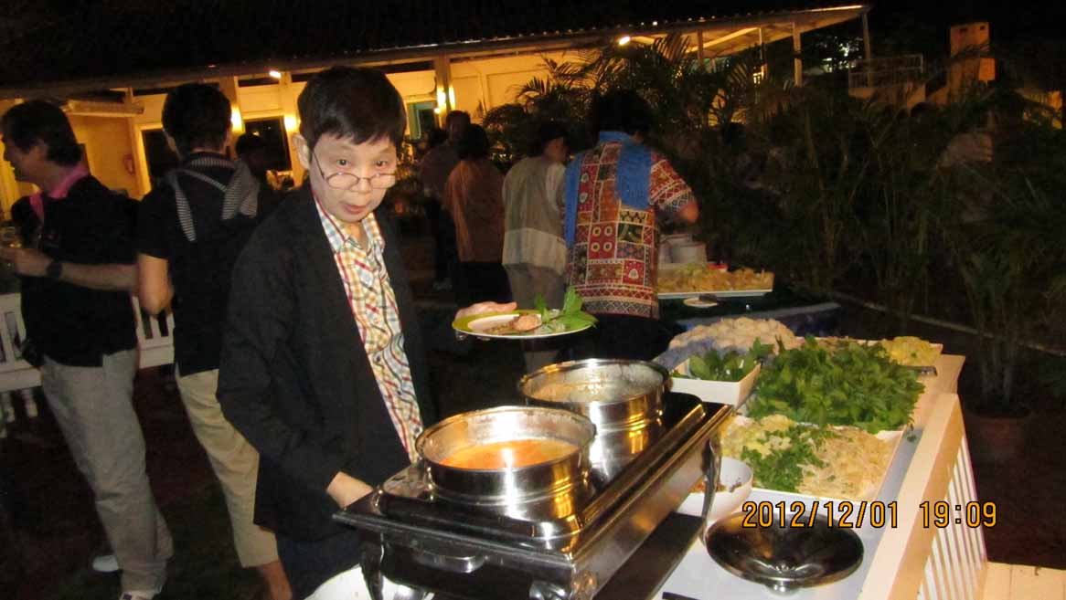 Night_party 20.jpg 89.3K